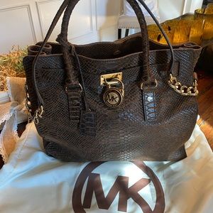 MK Michael Kors Handbag with bold Gold Accent